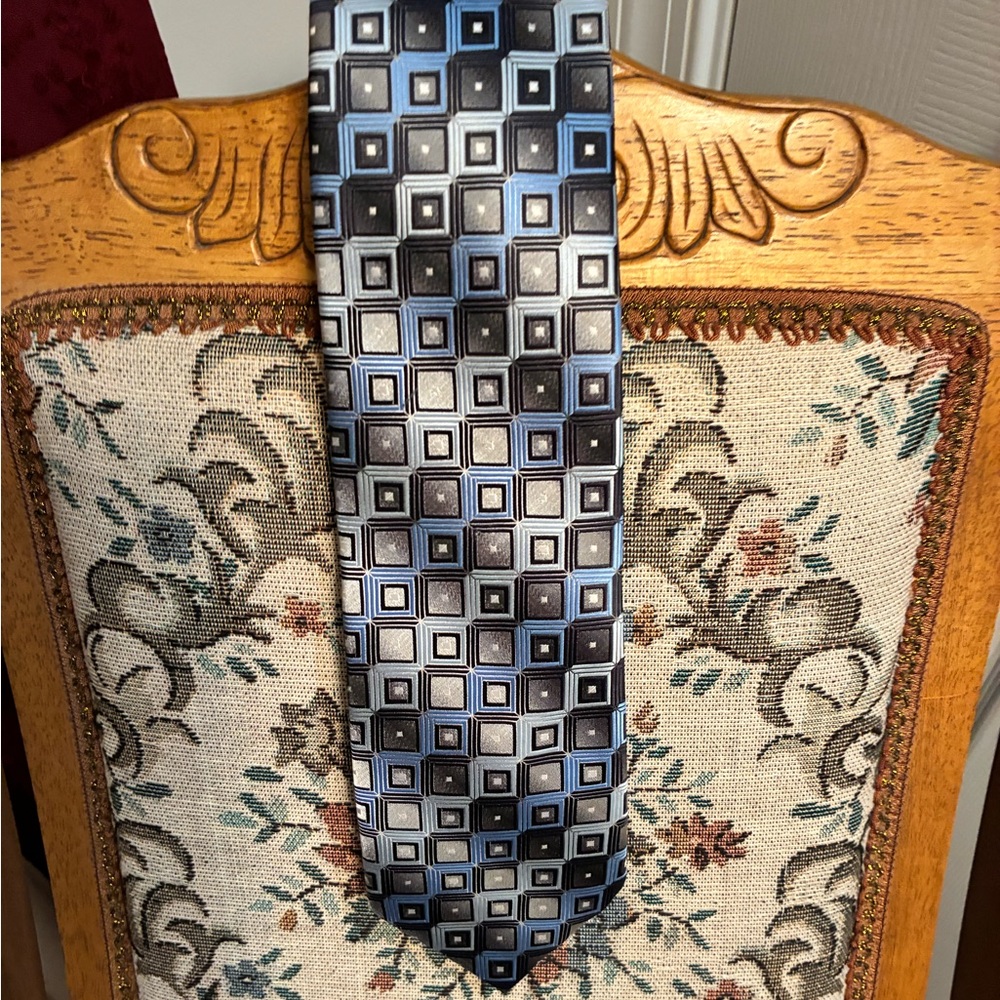 Croft & Barrow Geometric Silk-Feel Tie - Picture 4 of 5